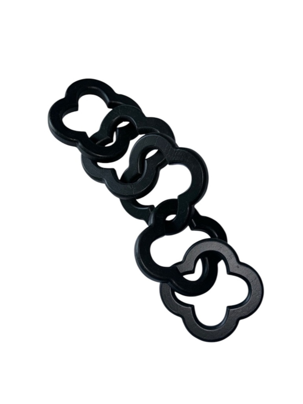 Pier 1 Matte Black Wood Rustic Clover Interlocking Chain Decor